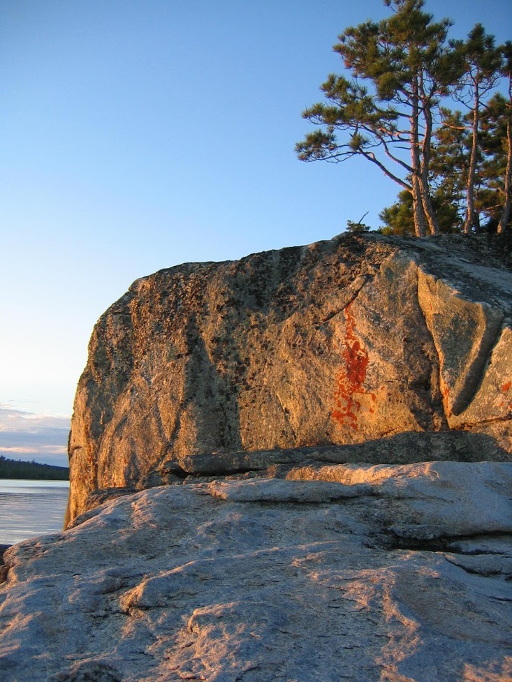 northwest ontario rock and lake